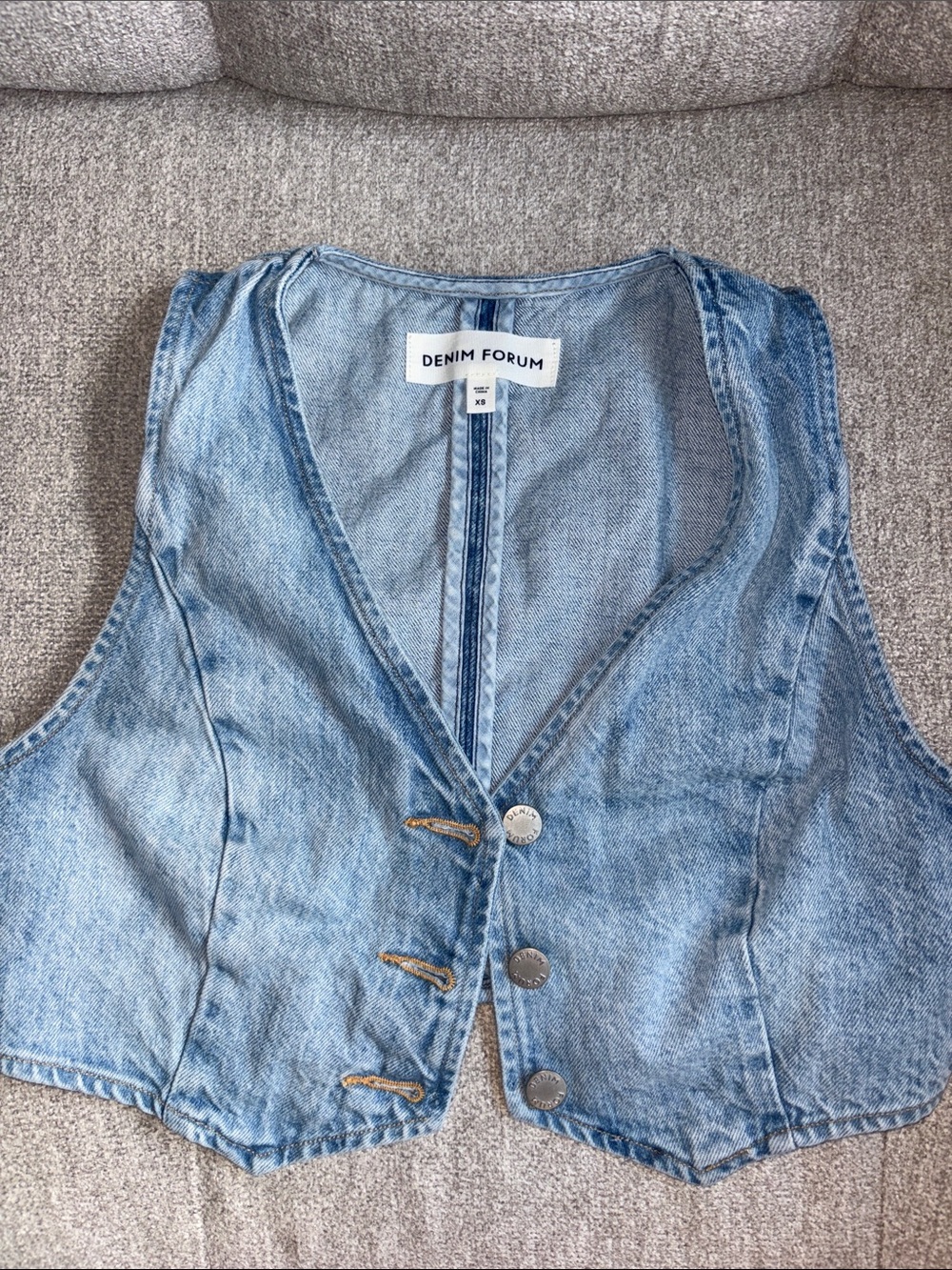 Aritzia Denim Forum The 90’s Mia Cropped Denim Vest